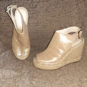 KENNETH COLE-Odette Espadrille Wedge-Metallic Tan/Gold Leather Slingback-Sz 9-EX